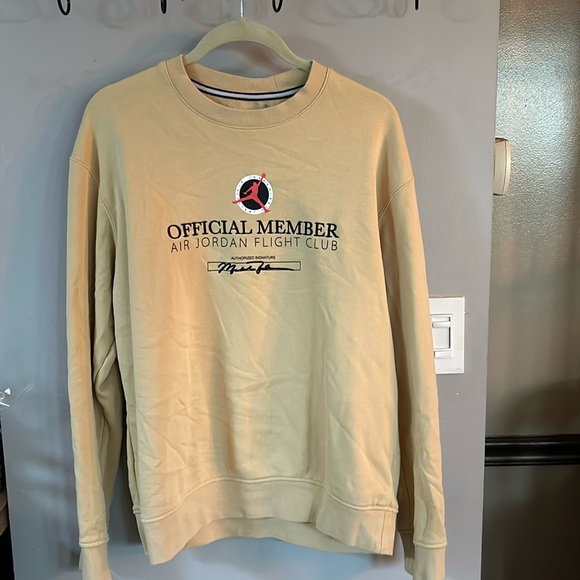 Air Jordan tan colored graphic crew neck. Men’s Size M. Excellent condition. - Picture 1 of 1